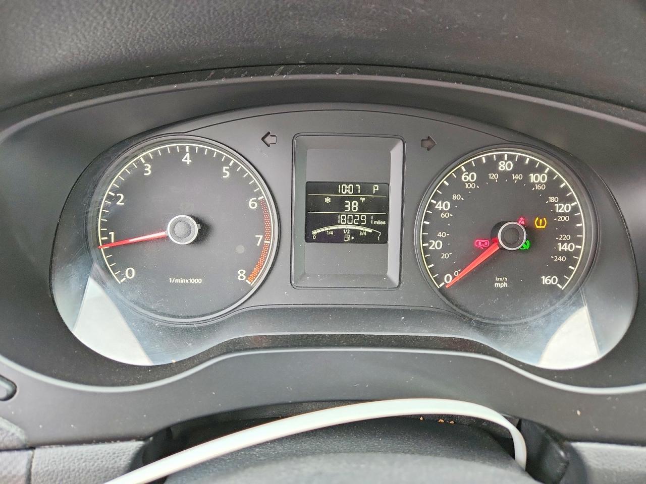 2011 VOLKSWAGEN JETTA