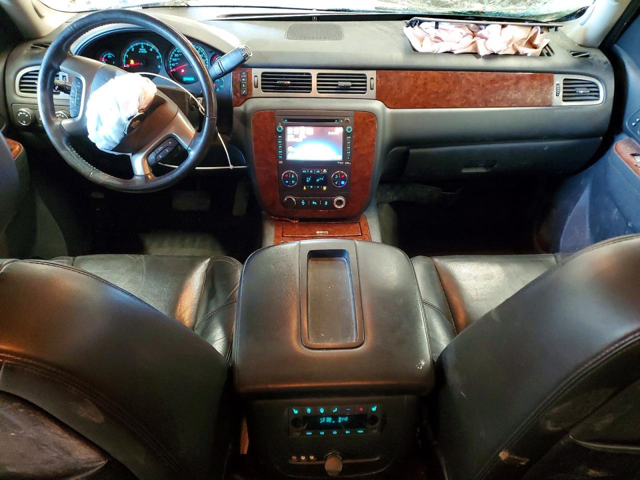 2012 CHEVROLET Suburban