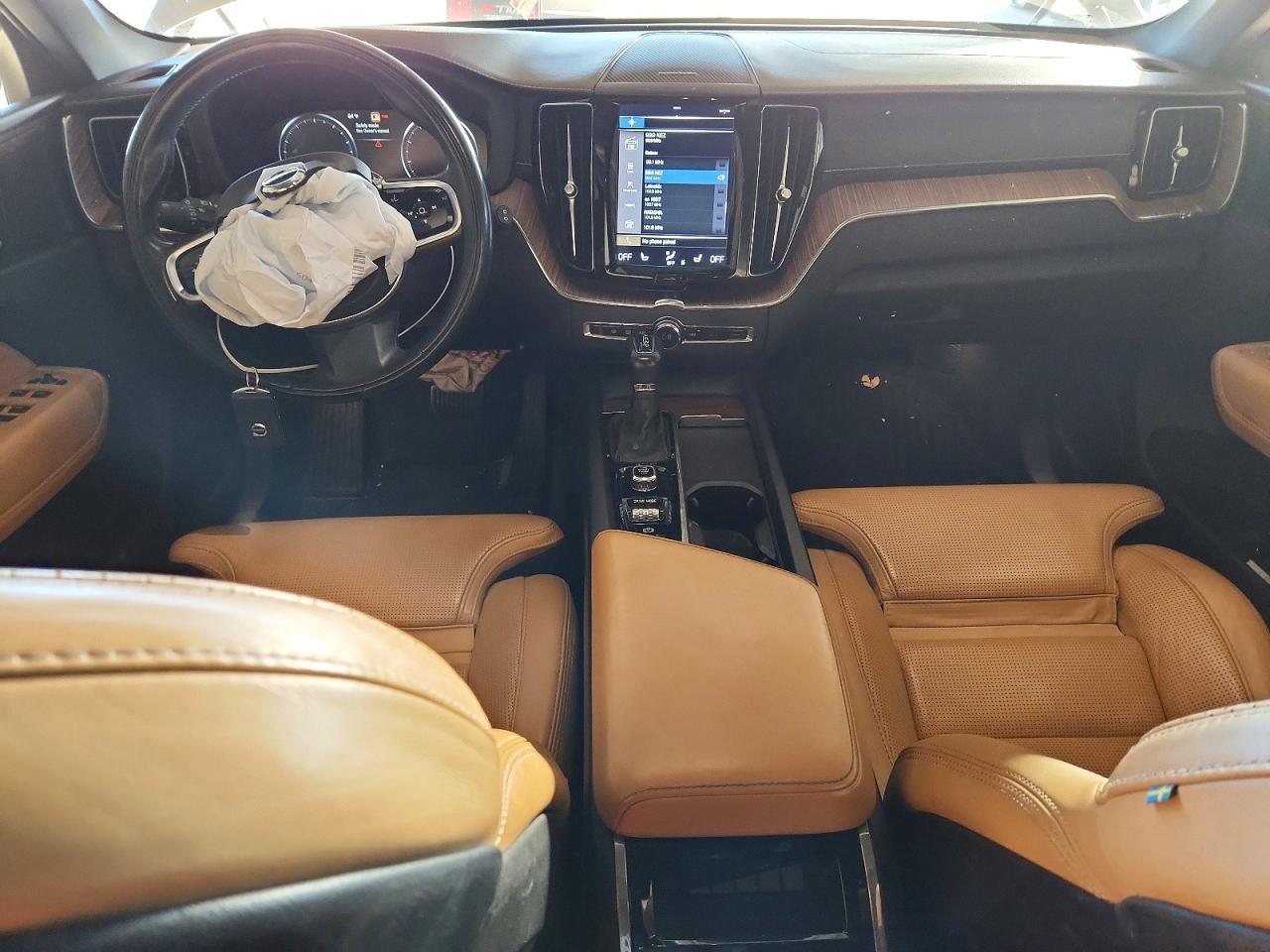 2021 VOLVO XC60