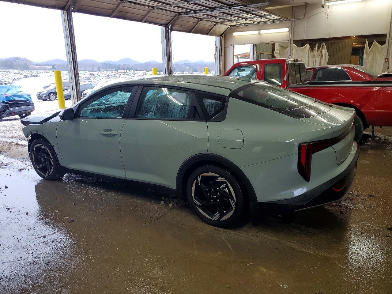 2025 KIA K4