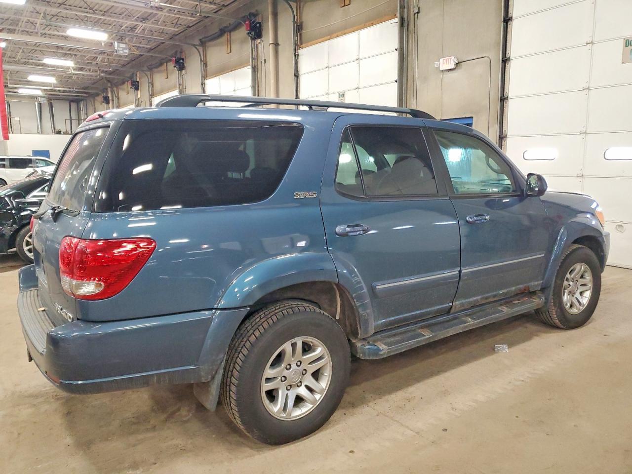 2005 TOYOTA Sequoia