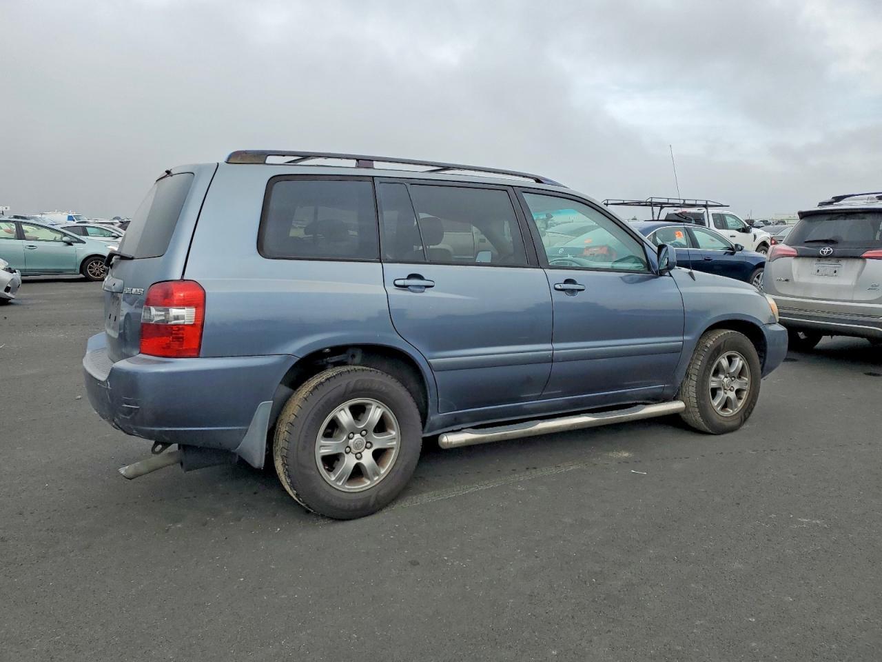 2005 TOYOTA HIGHLANDER