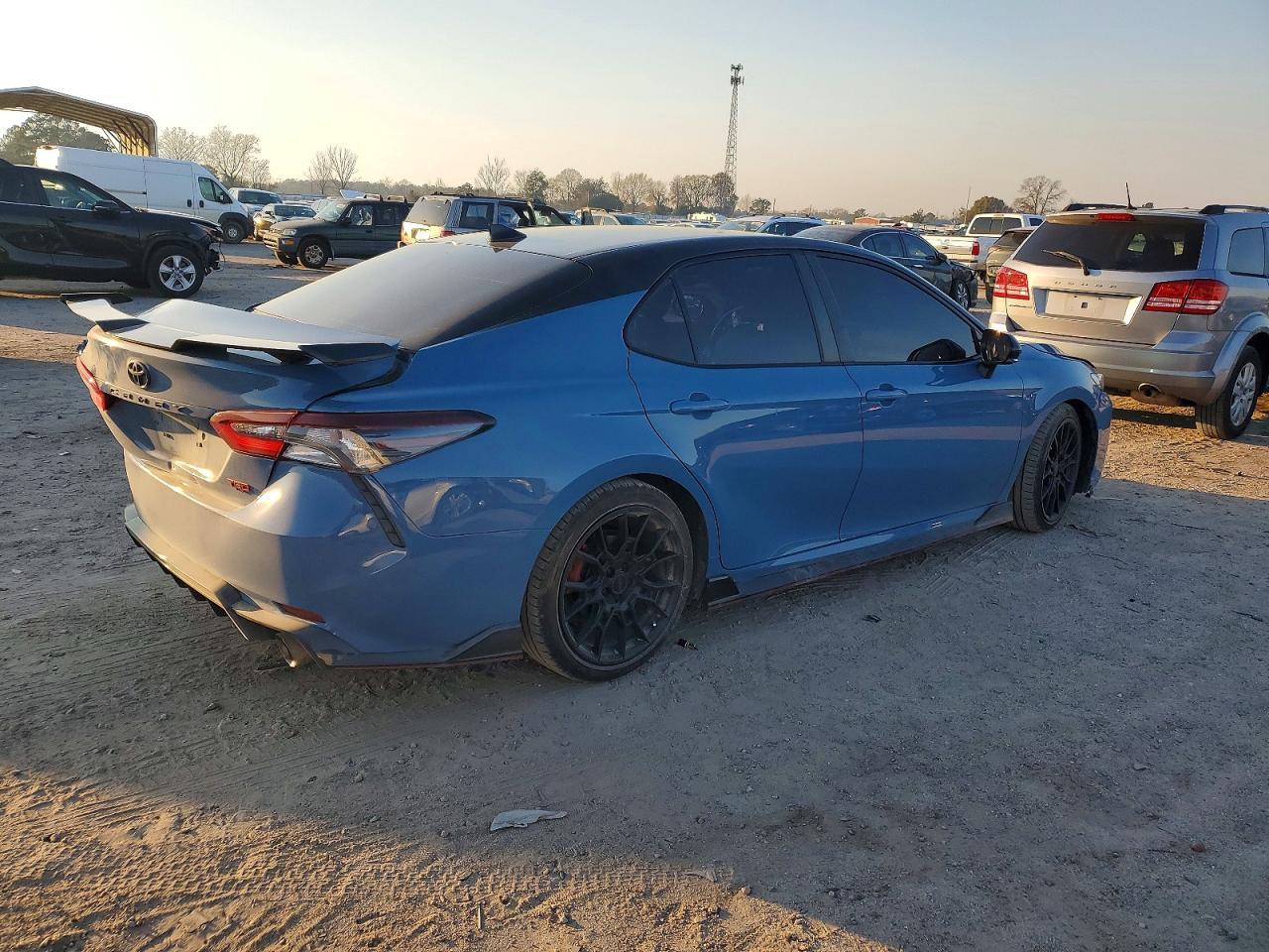 2022 TOYOTA CAMRY