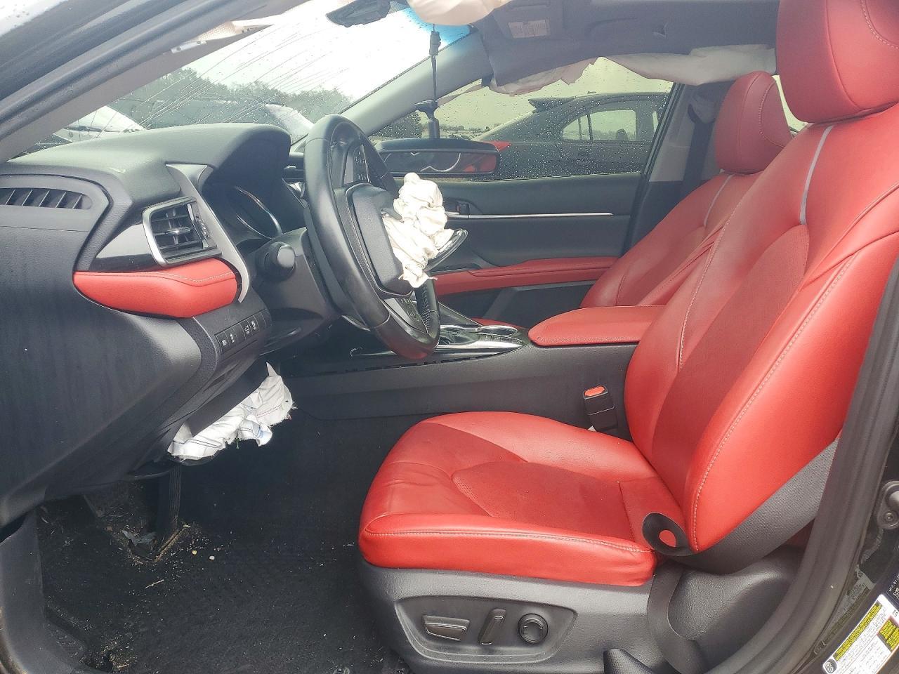 2019 TOYOTA CAMRY