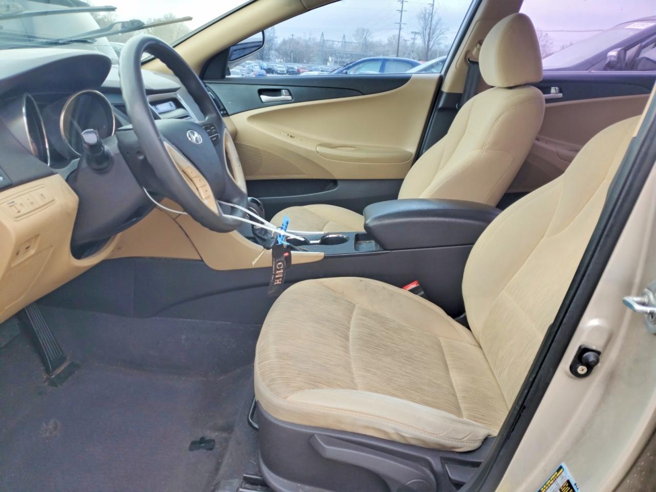 2011 HYUNDAI SONATA