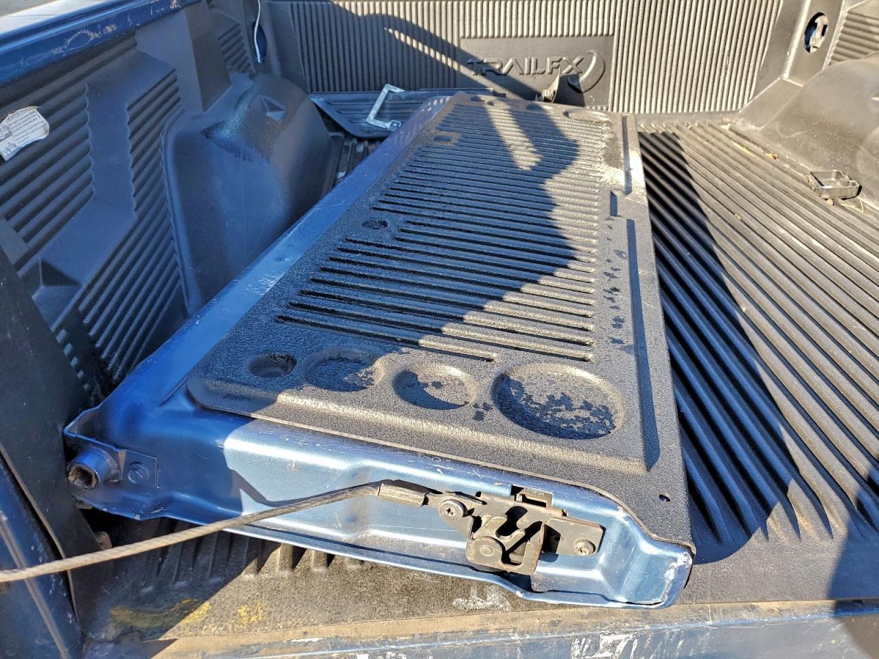 2005 DODGE Dakota
