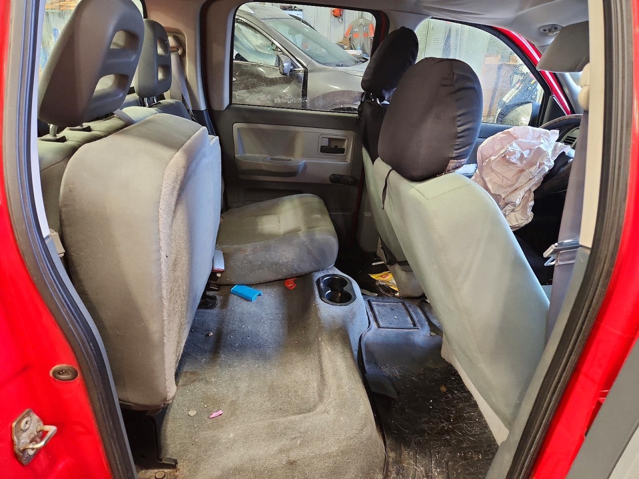 2005 DODGE Dakota