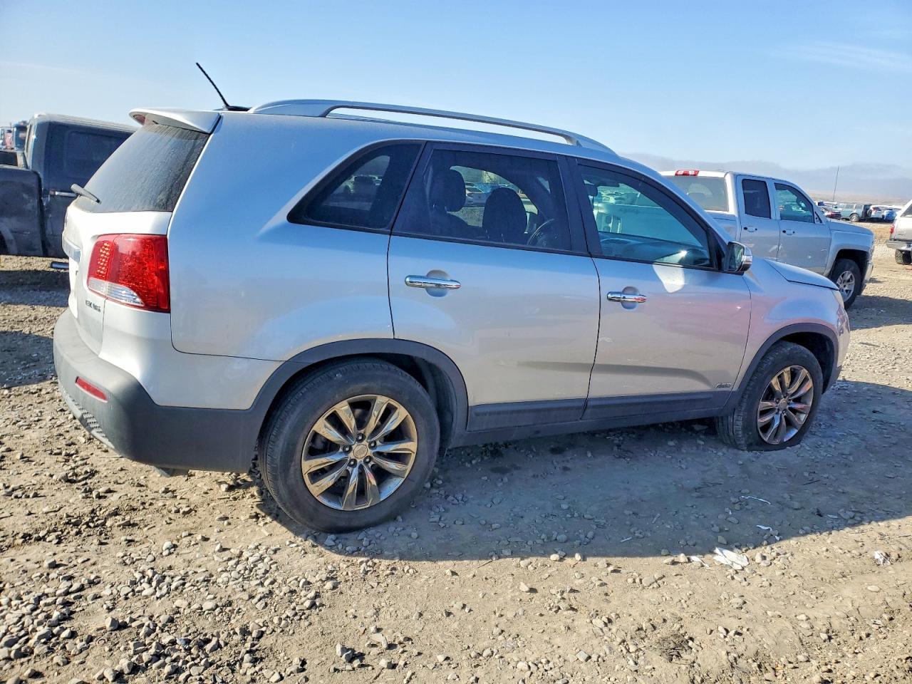 2011 KIA SORENTO
