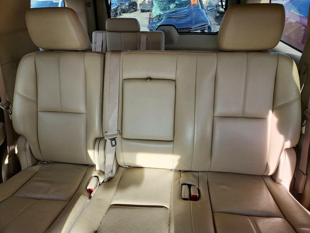 2011 CHEVROLET Tahoe