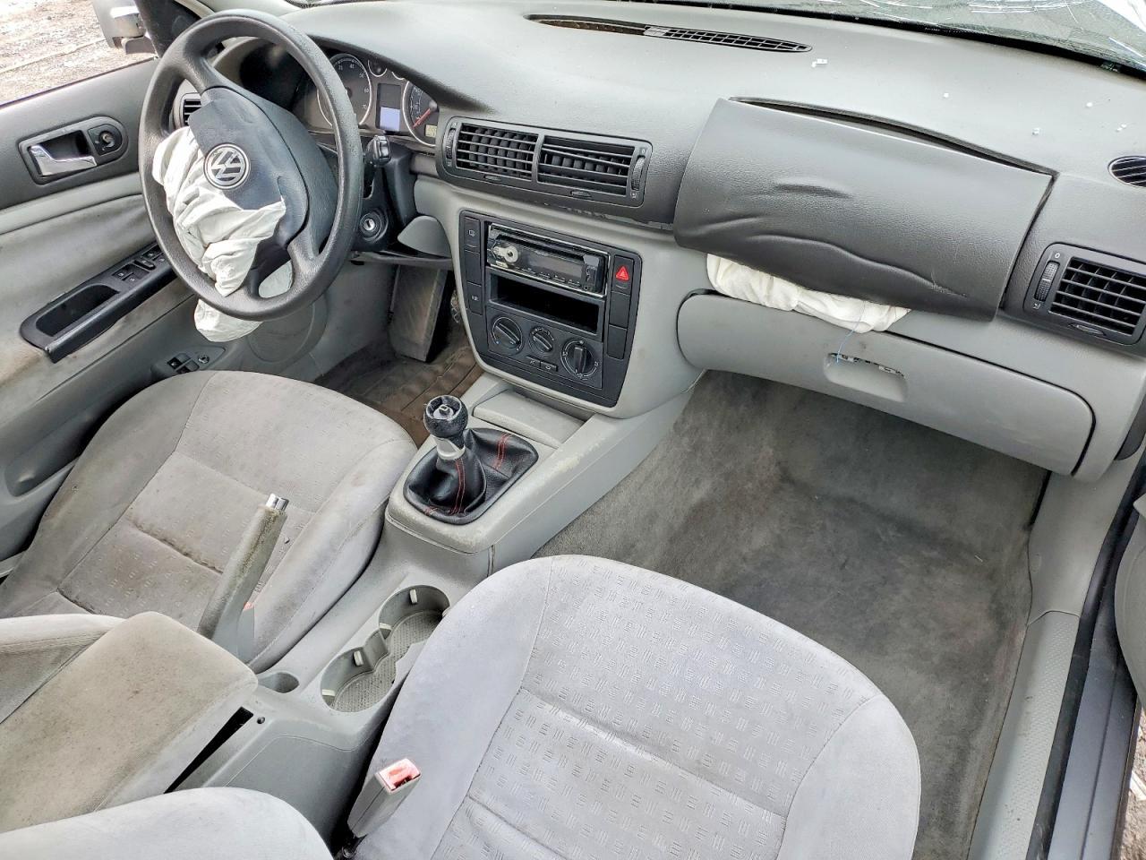 2001 VOLKSWAGEN Passat