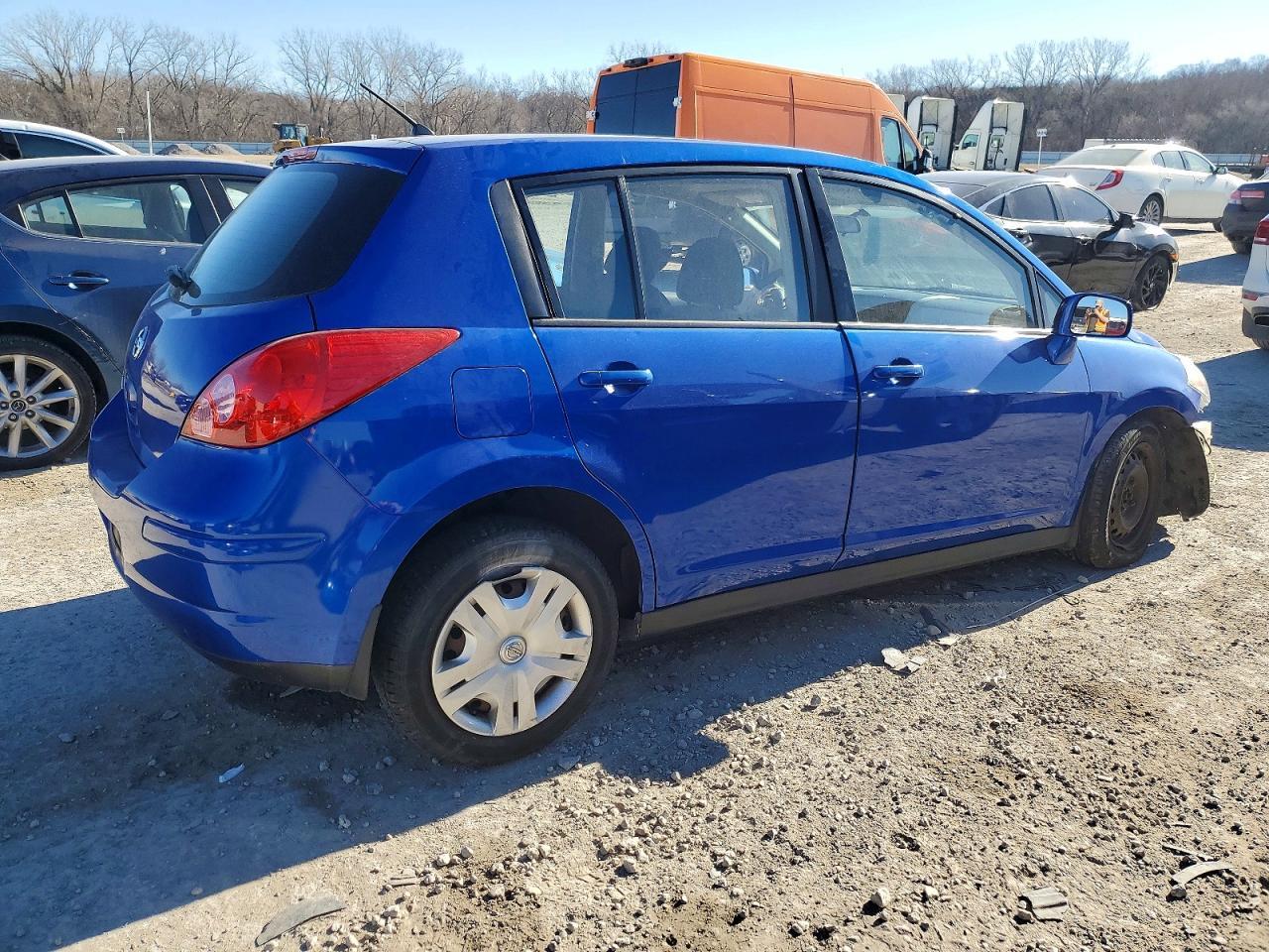 2010 NISSAN VERSA