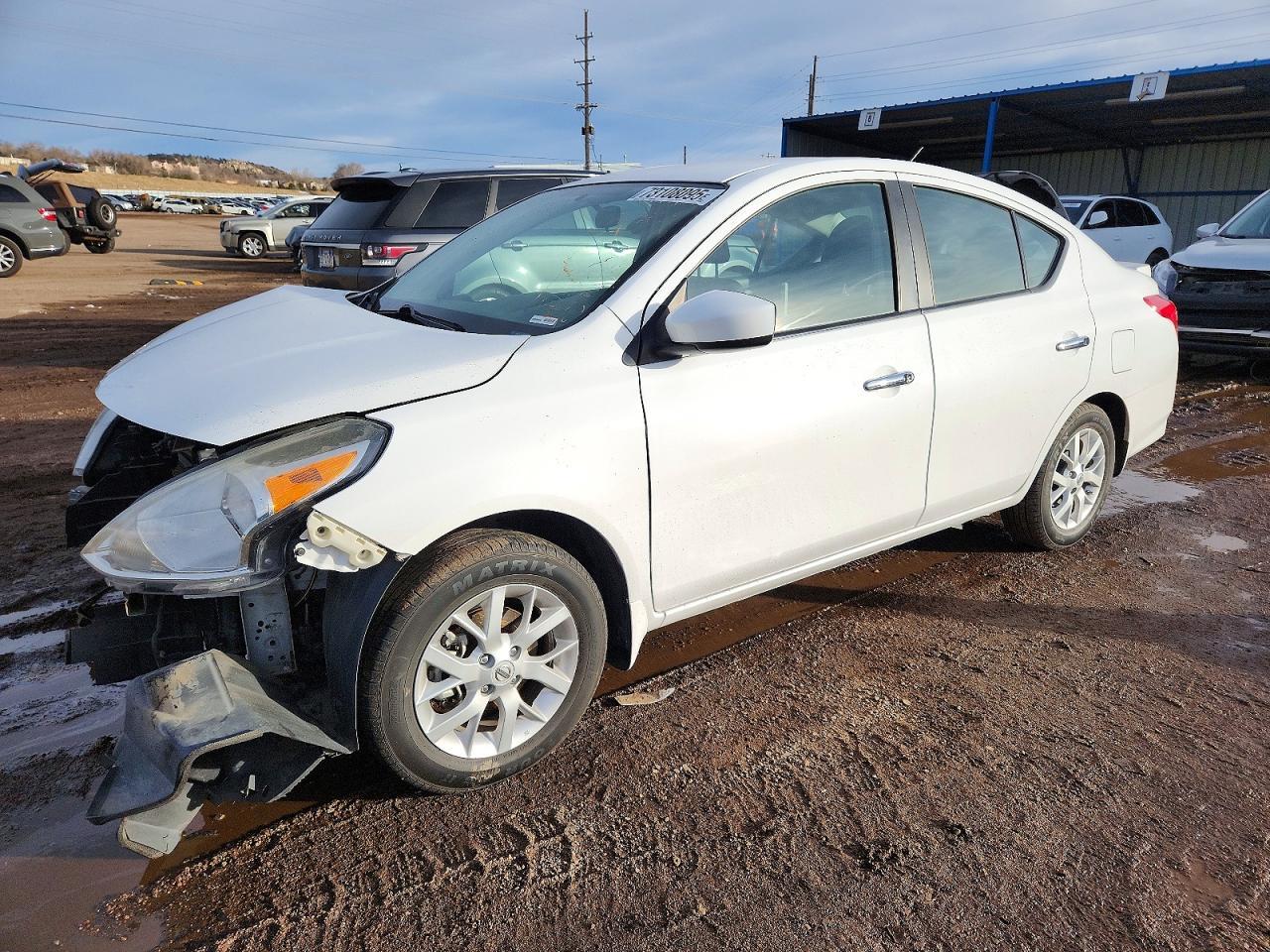 2015 NISSAN VERSA