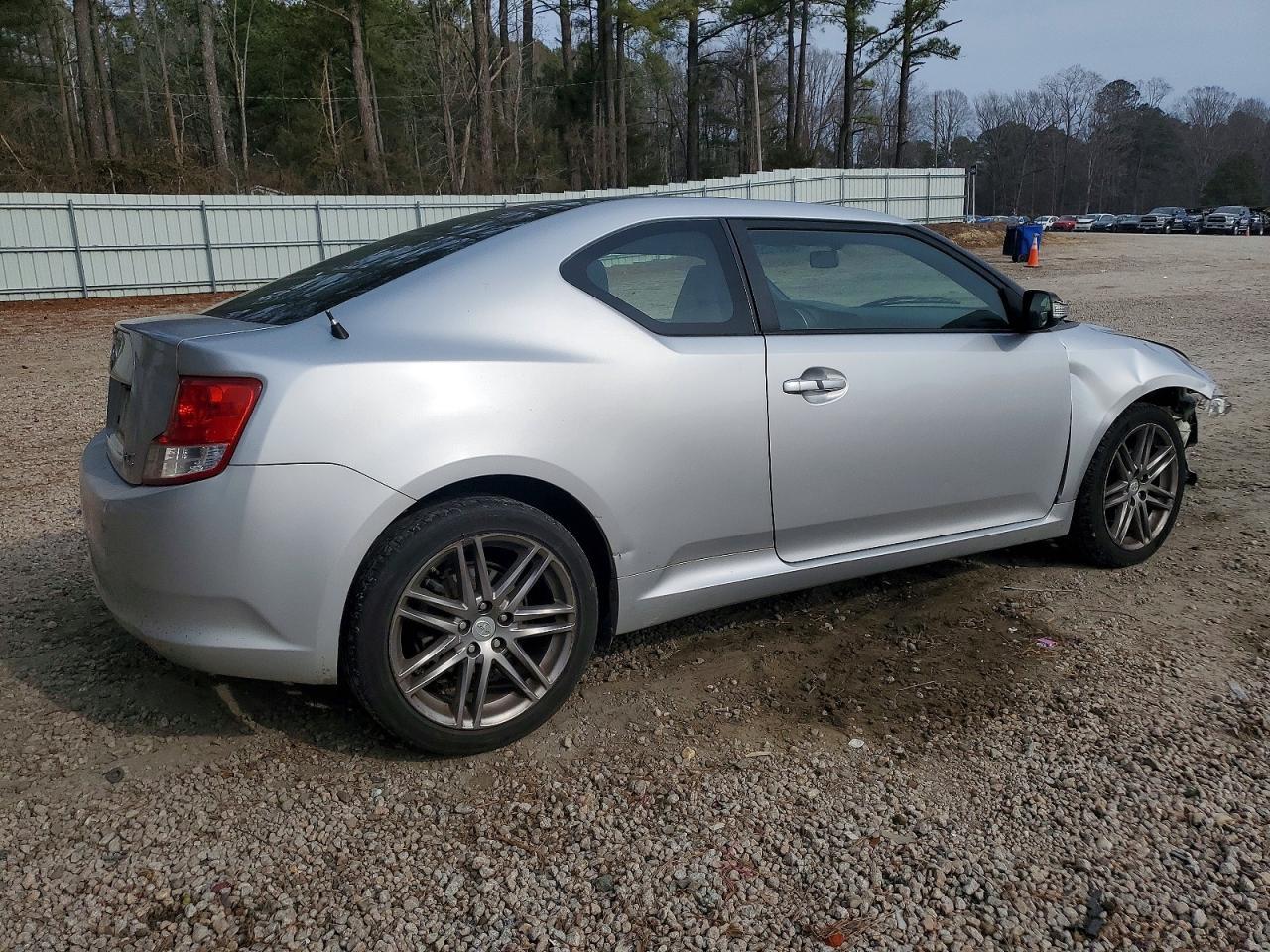 2011 TOYOTA SCION