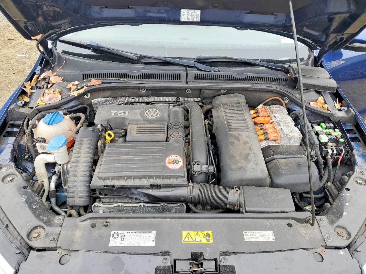 2013 VOLKSWAGEN JETTA