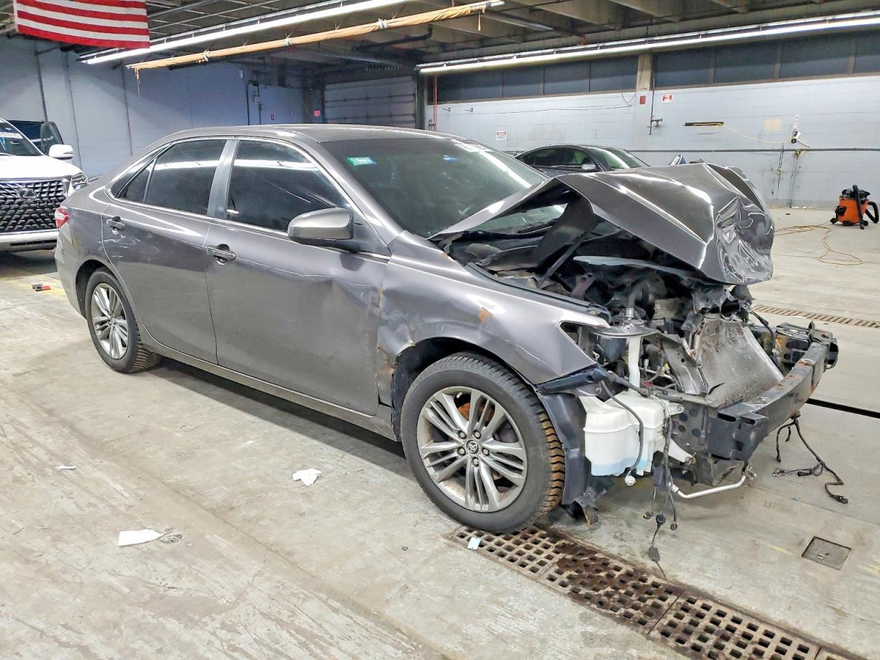 2016 TOYOTA CAMRY