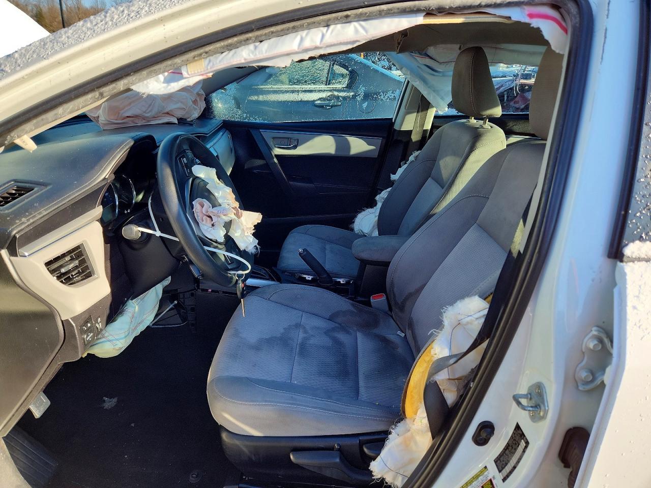 2015 TOYOTA COROLLA