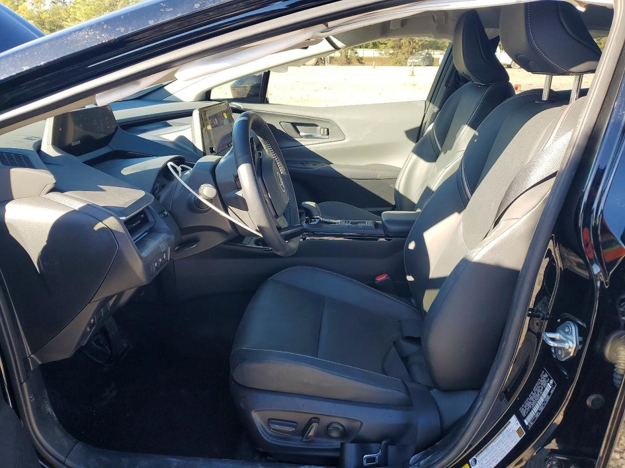 2024 TOYOTA PRIUS