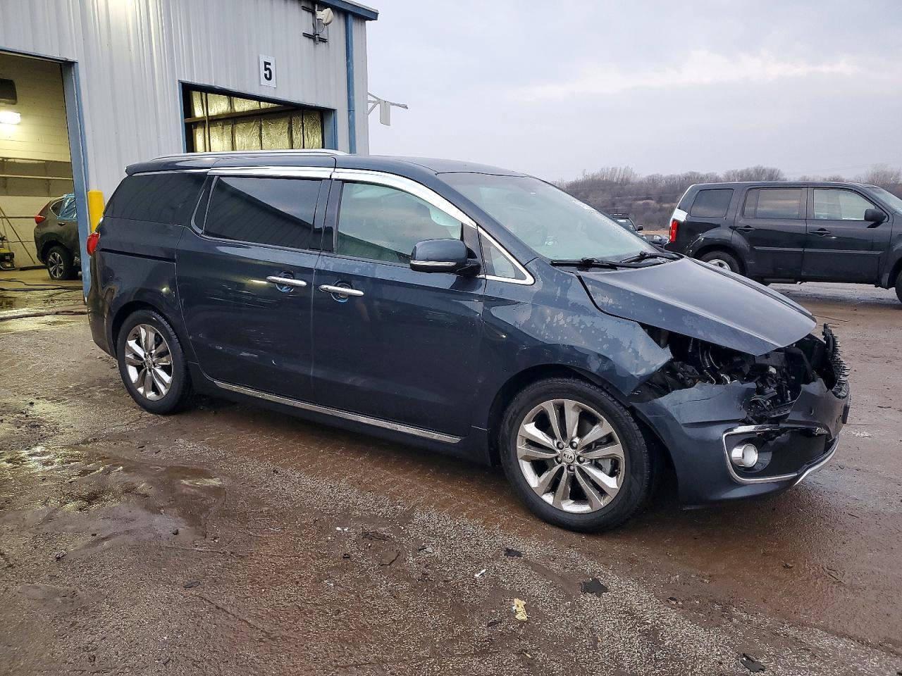 2017 KIA SEDONA