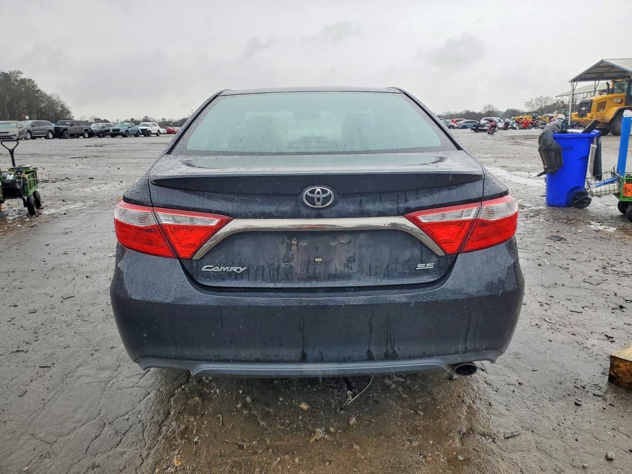 2016 TOYOTA CAMRY