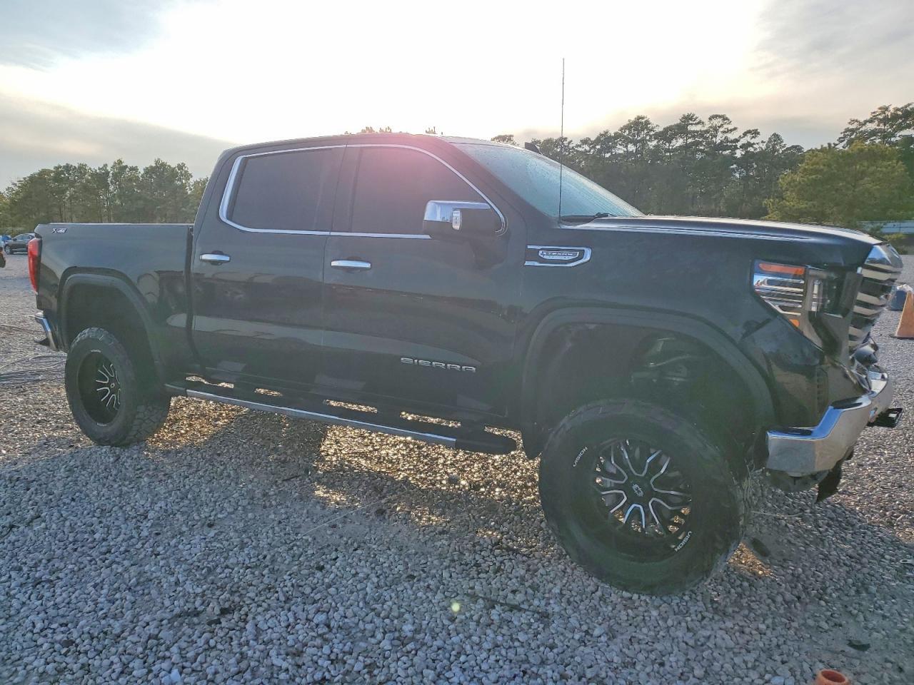2023 GMC Sierra