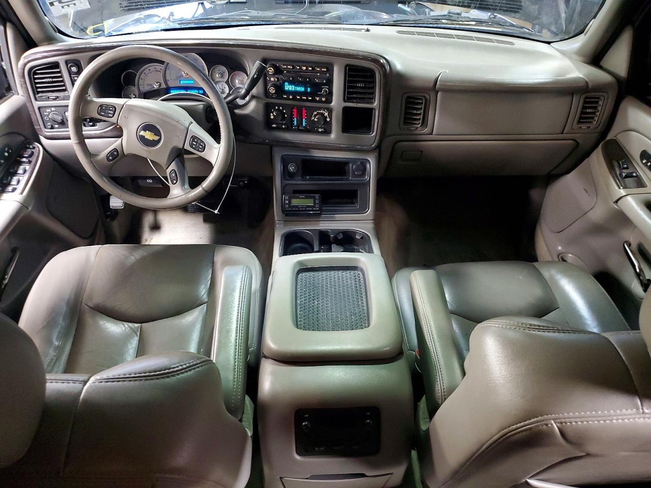 2004 CHEVROLET Tahoe