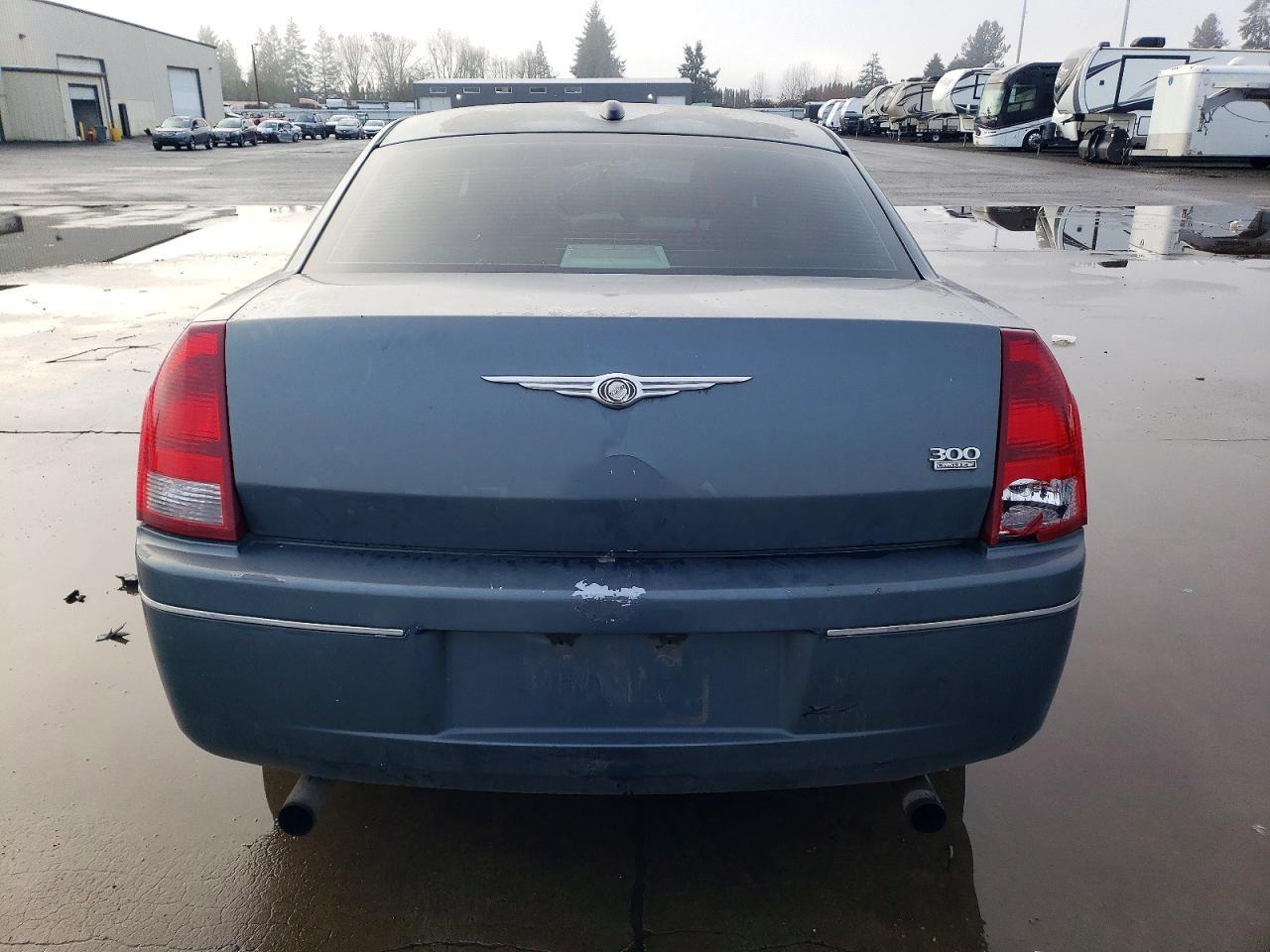2005 CHRYSLER 300