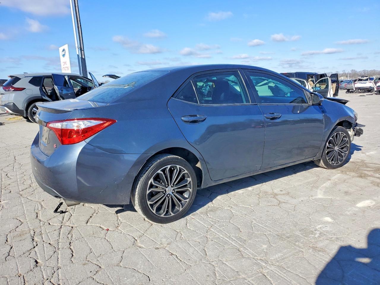2015 TOYOTA COROLLA
