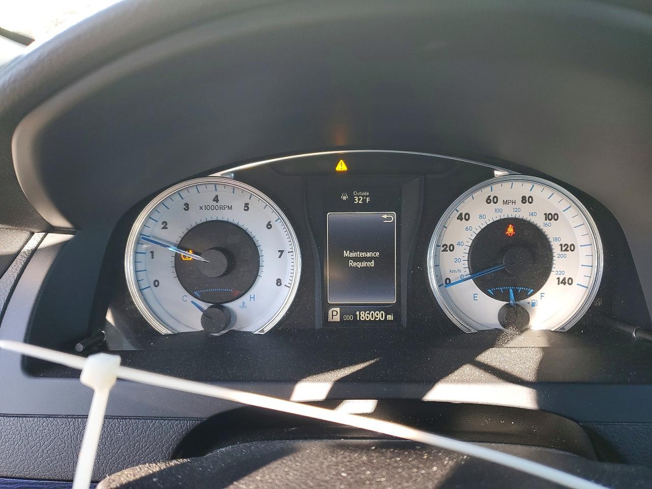 2016 TOYOTA CAMRY