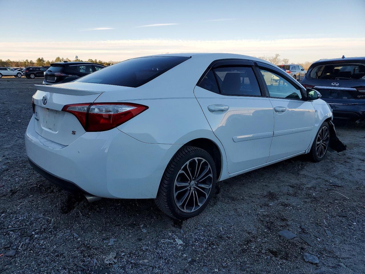2015 TOYOTA COROLLA
