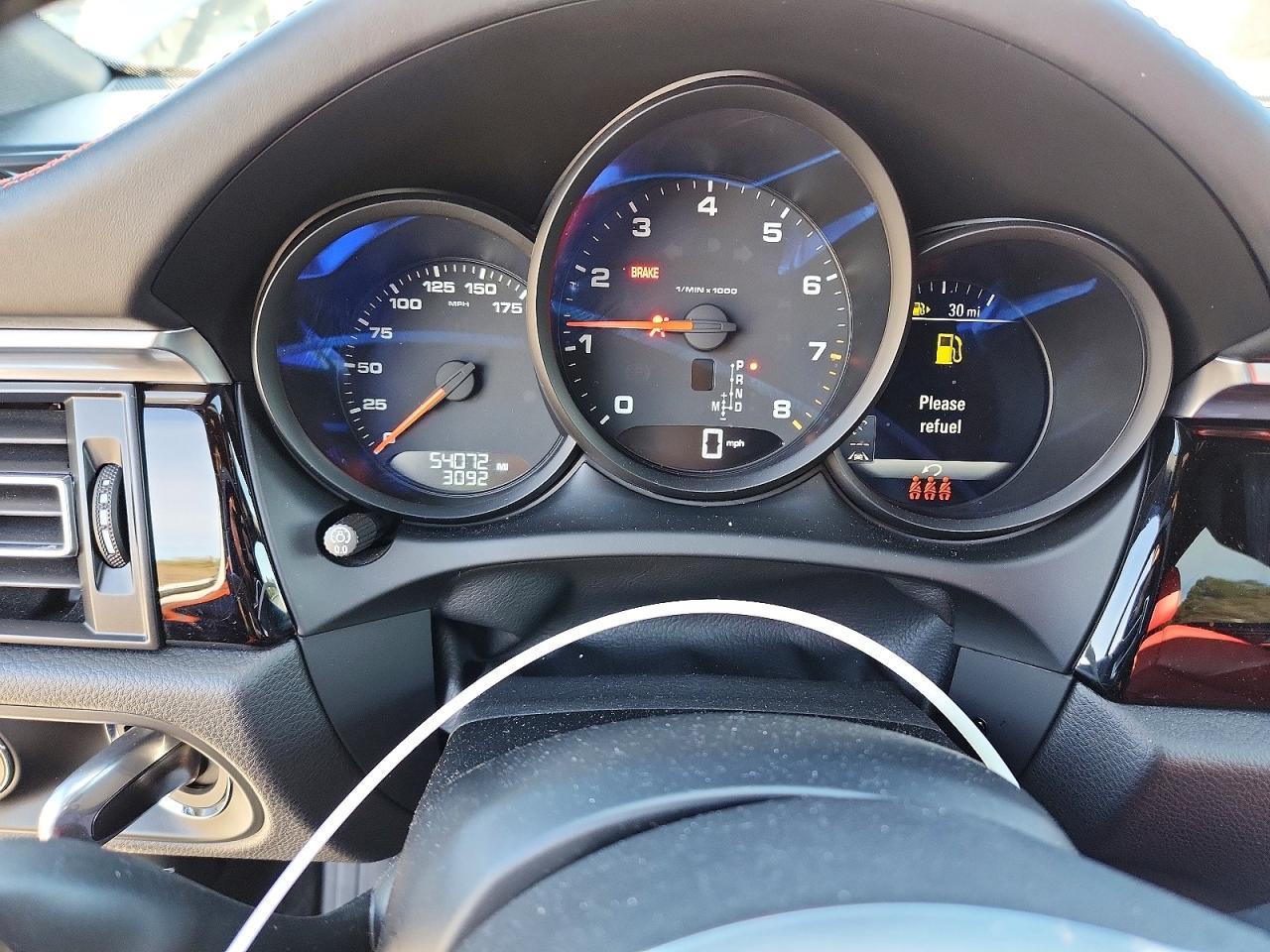 2021 PORSCHE Macan