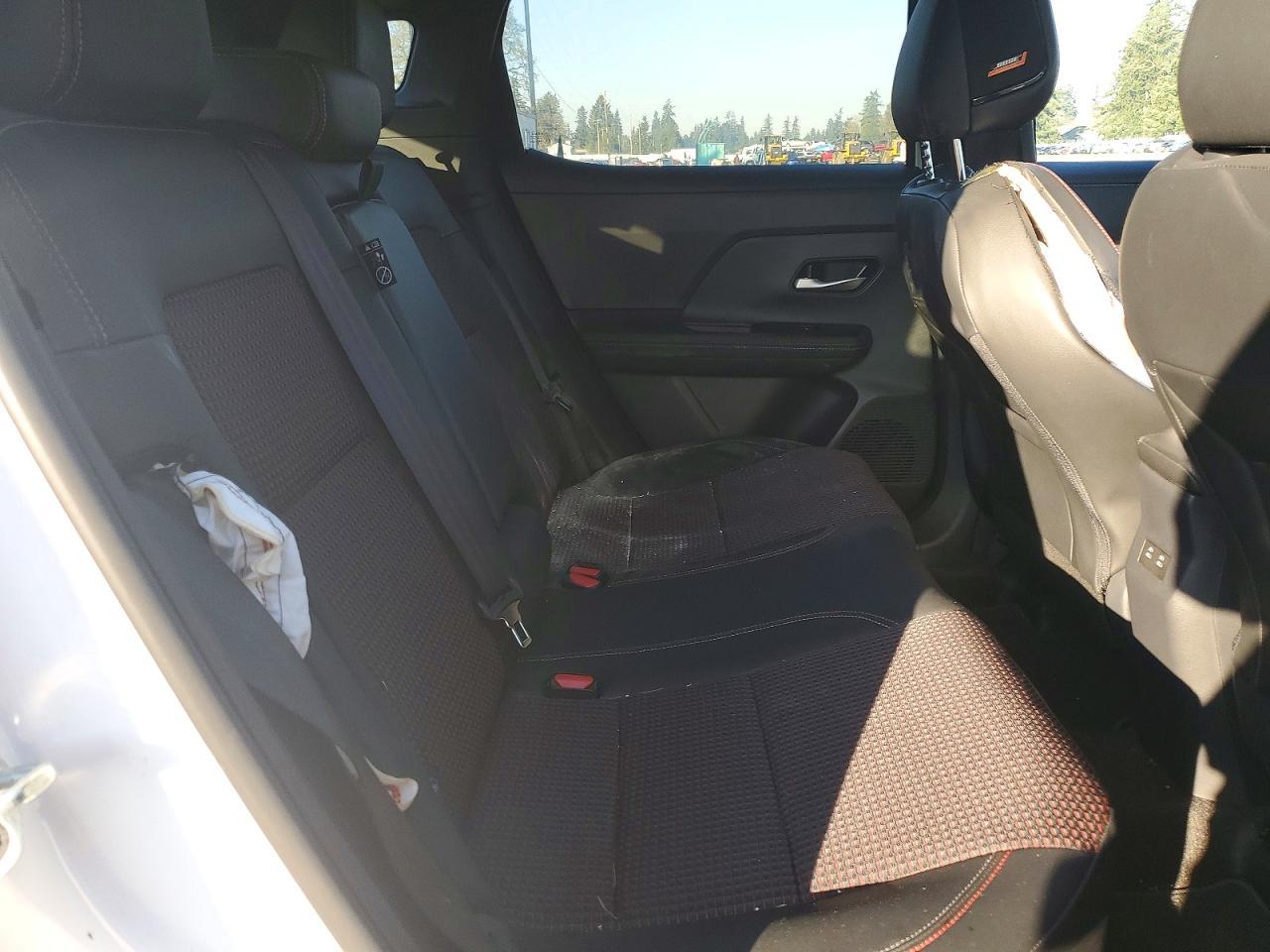 2025 NISSAN KICKS