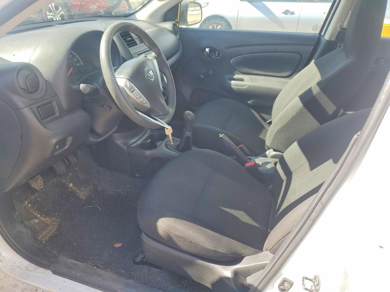 2015 NISSAN VERSA