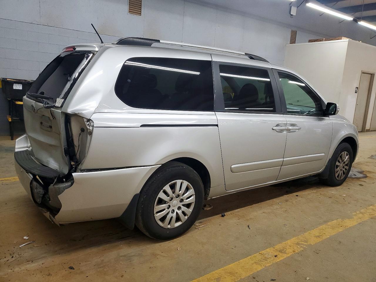 2014 KIA SEDONA