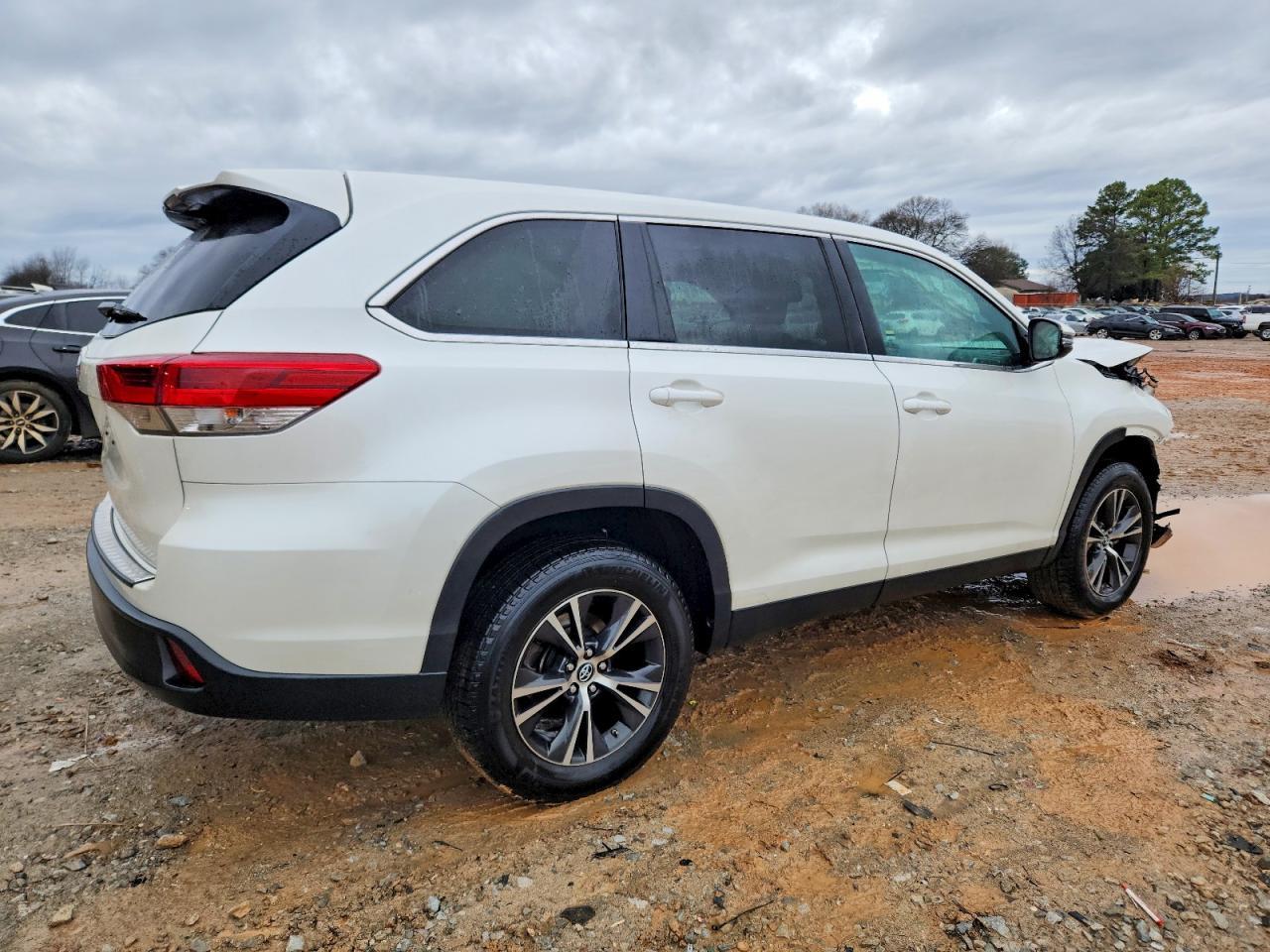 2019 TOYOTA HIGHLANDER