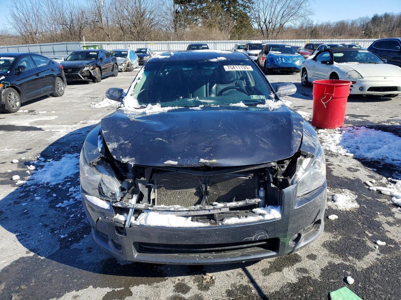 2010 NISSAN Maxima