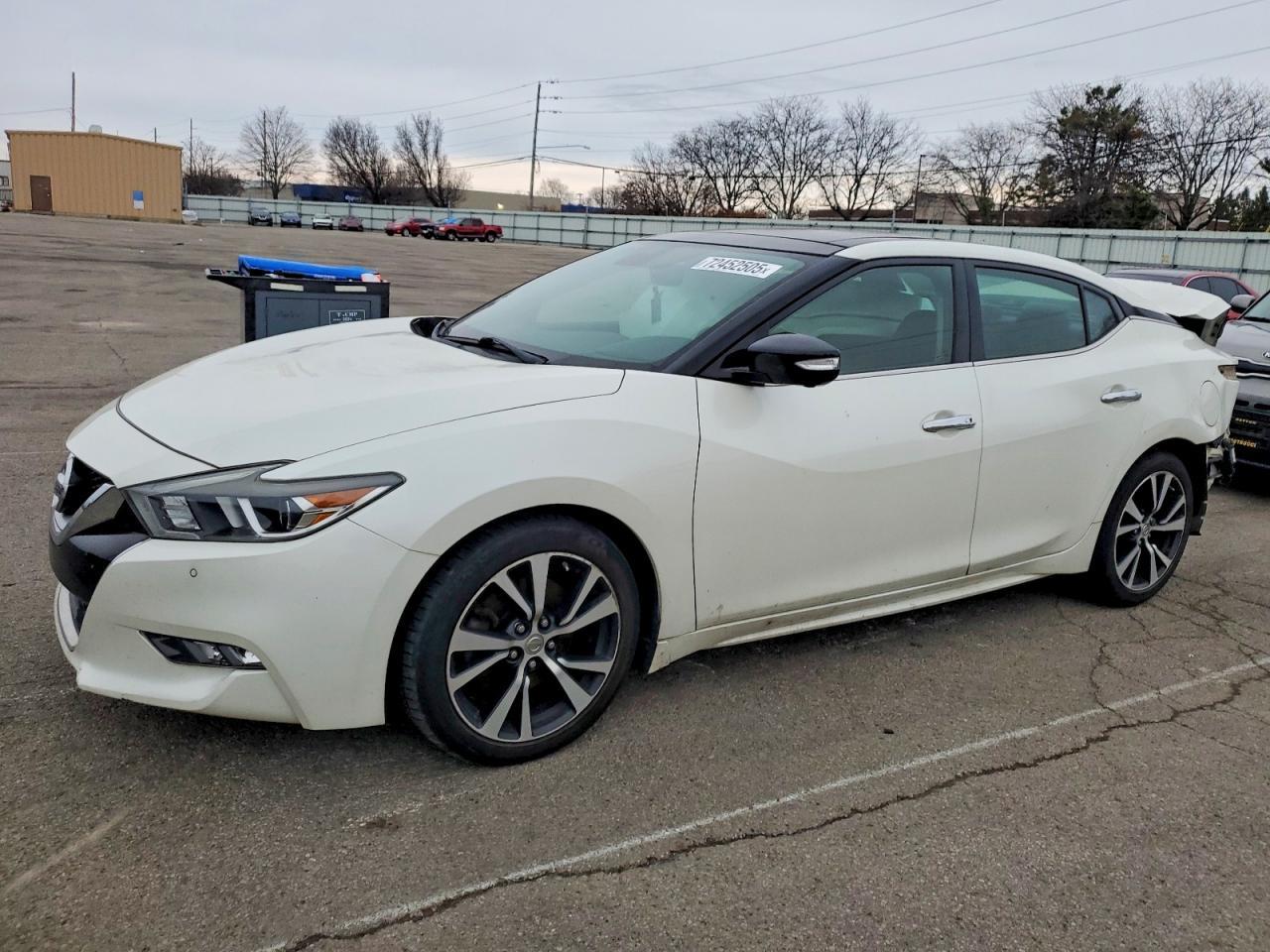 2016 NISSAN Maxima