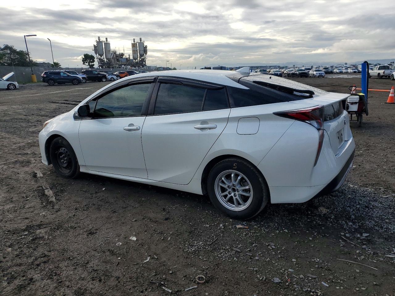 2017 TOYOTA PRIUS