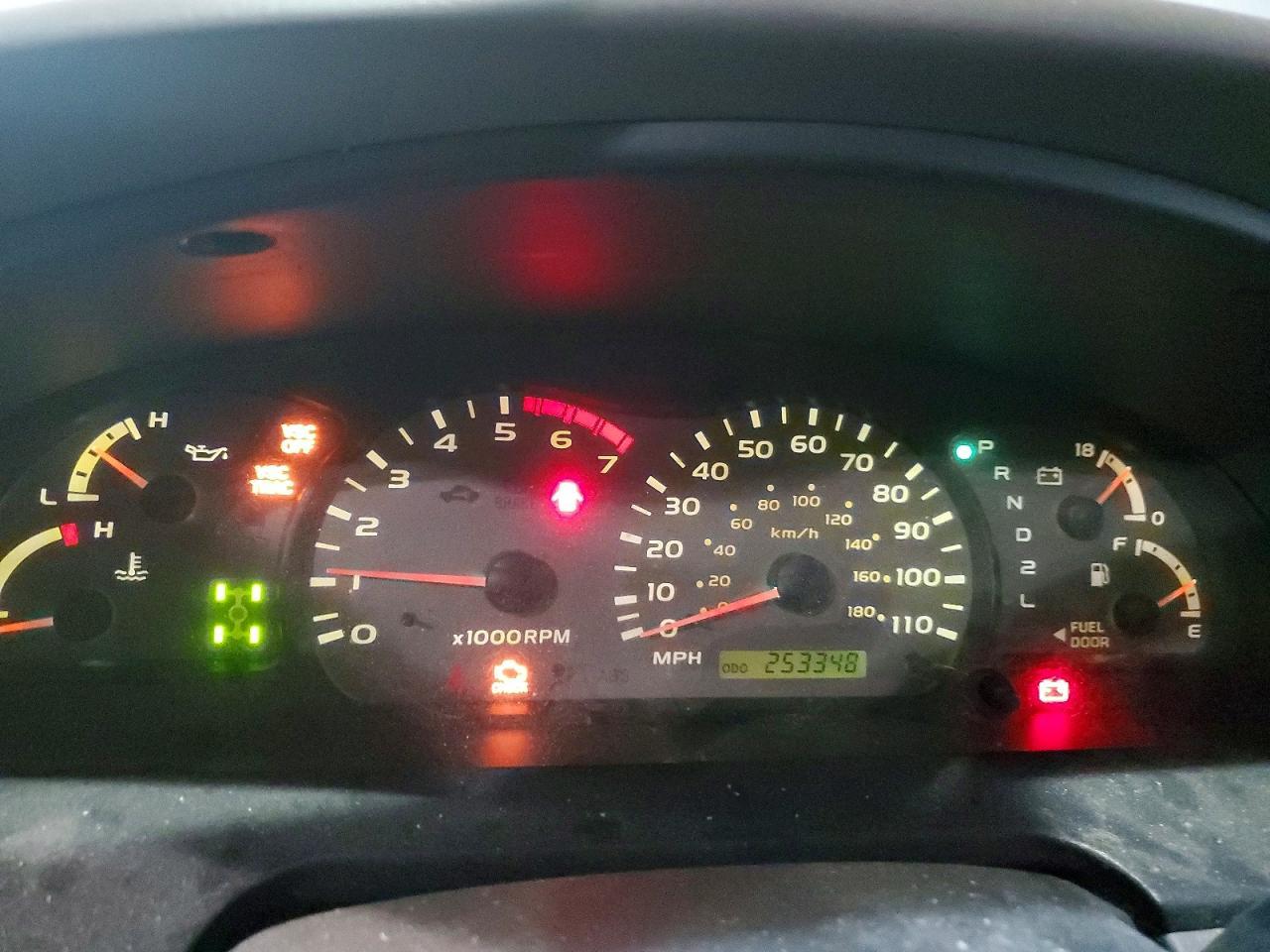 2003 TOYOTA Sequoia