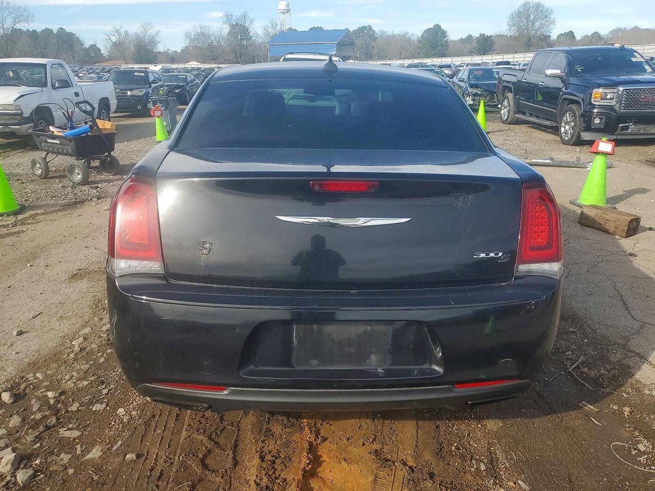 2019 CHRYSLER 300