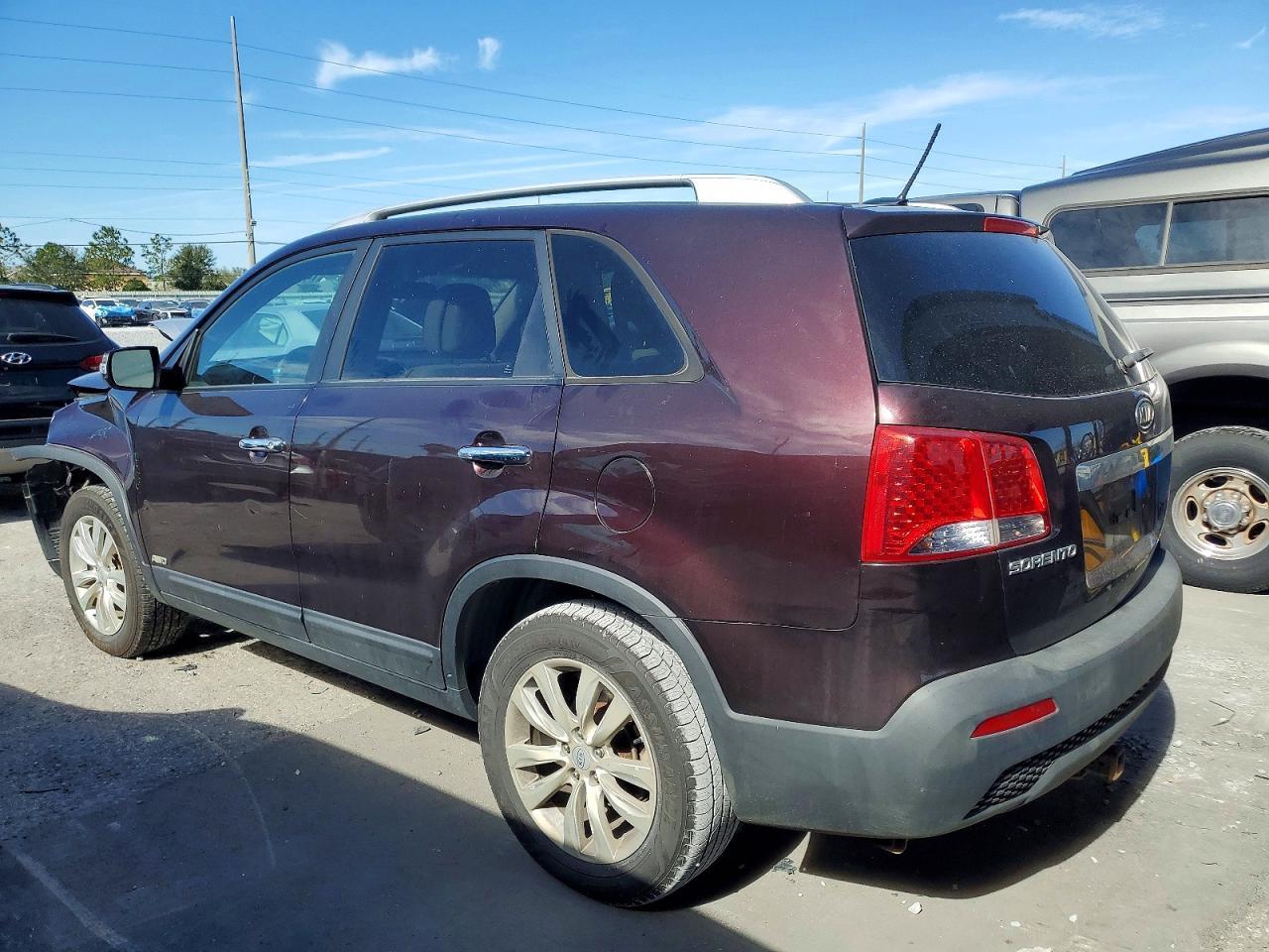 2011 KIA SORENTO