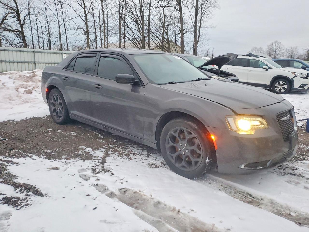 2019 CHRYSLER 300