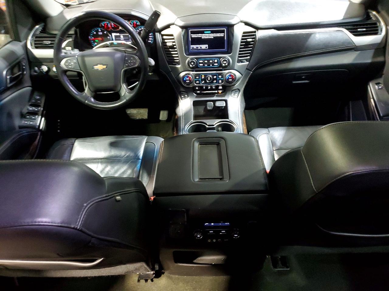 2016 CHEVROLET Suburban