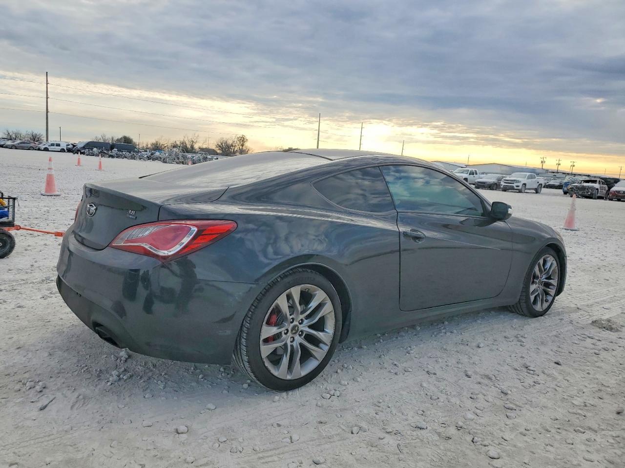 2014 HYUNDAI GENESIS