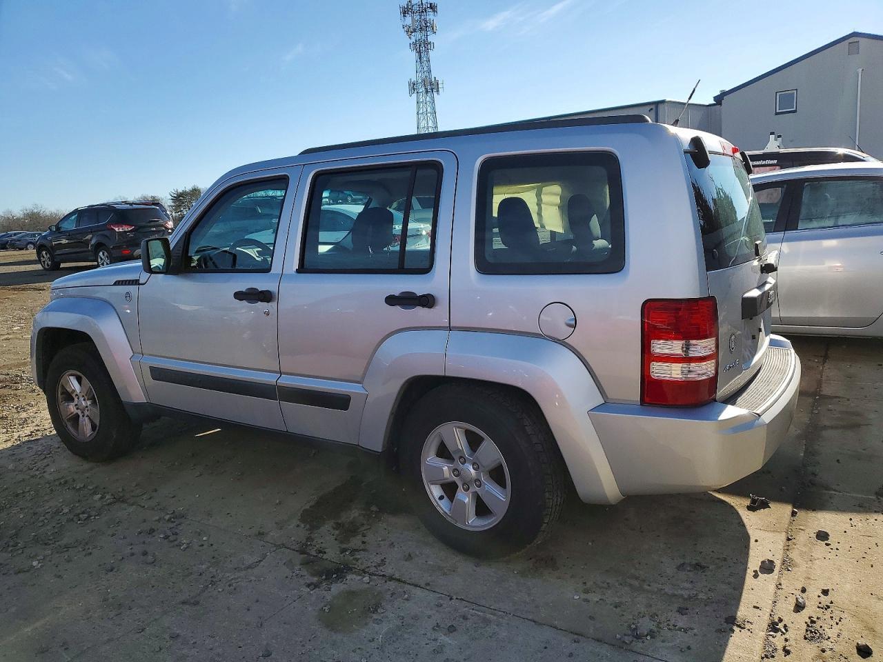 2012 JEEP Liberty
