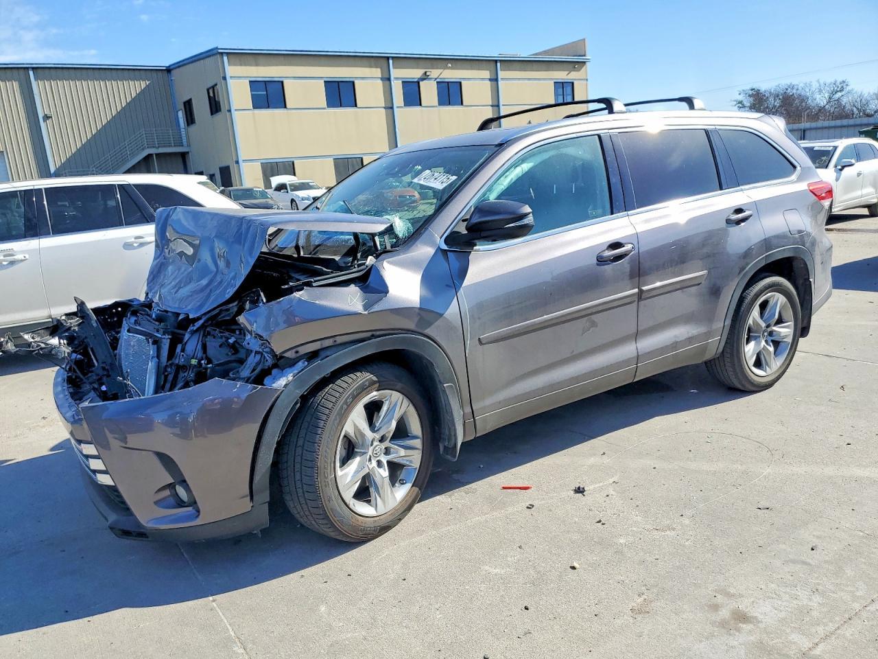 2018 TOYOTA HIGHLANDER