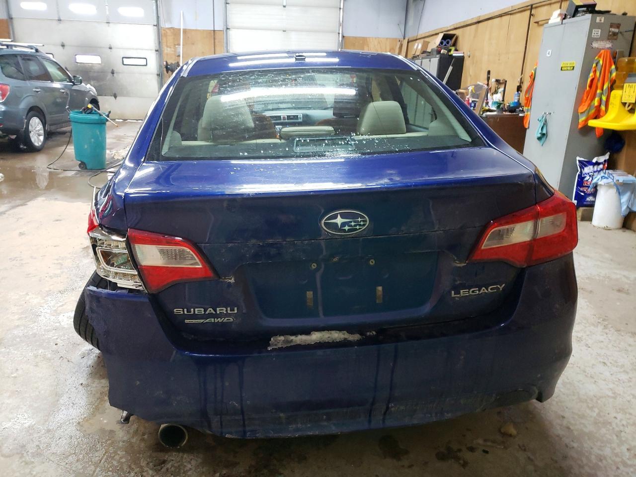 2015 SUBARU Legacy