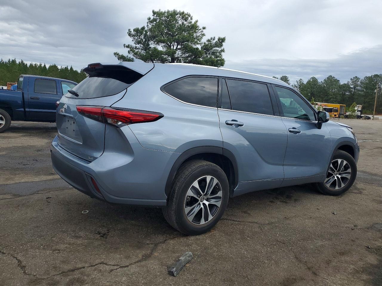 2021 TOYOTA HIGHLANDER