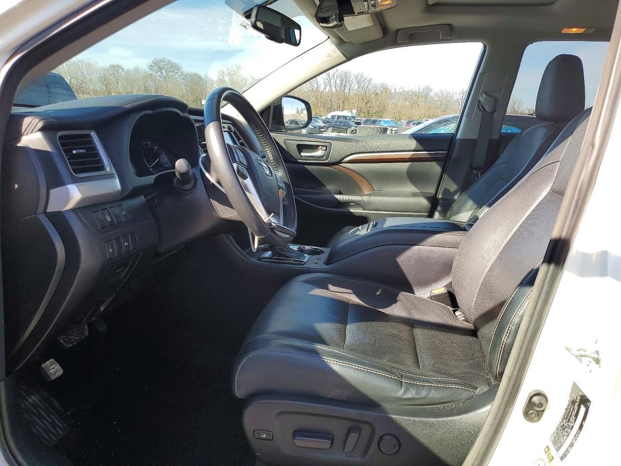 2015 TOYOTA HIGHLANDER