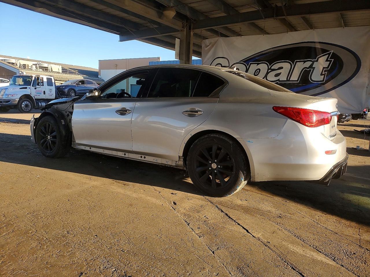 2016 INFINITI Q50