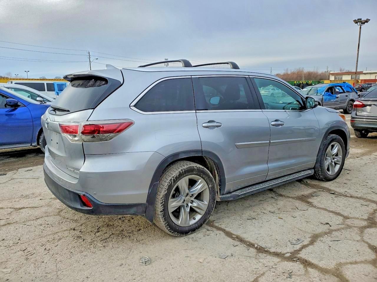 2014 TOYOTA HIGHLANDER